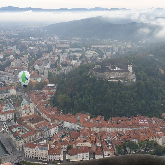 Let balonom iznad Ljubljane