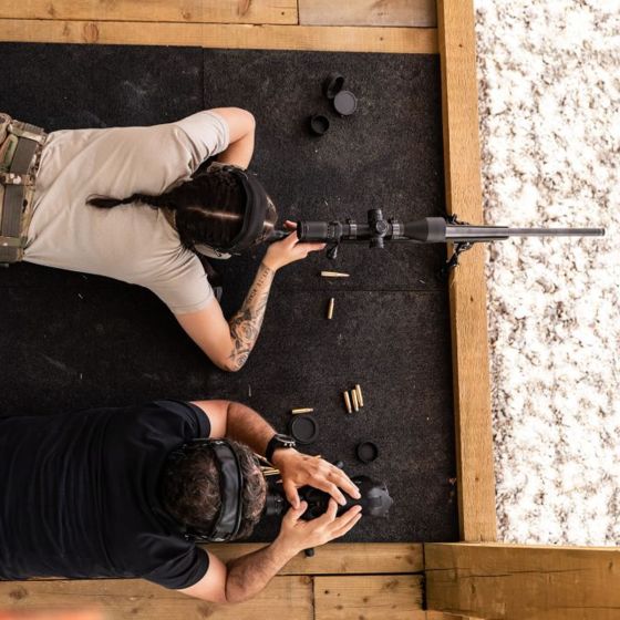 Schießen mit Sturm und Scharfschützengewehr in Kočevje