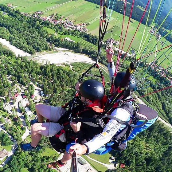 Akrobatski polet z jadralnim padalom - Golte