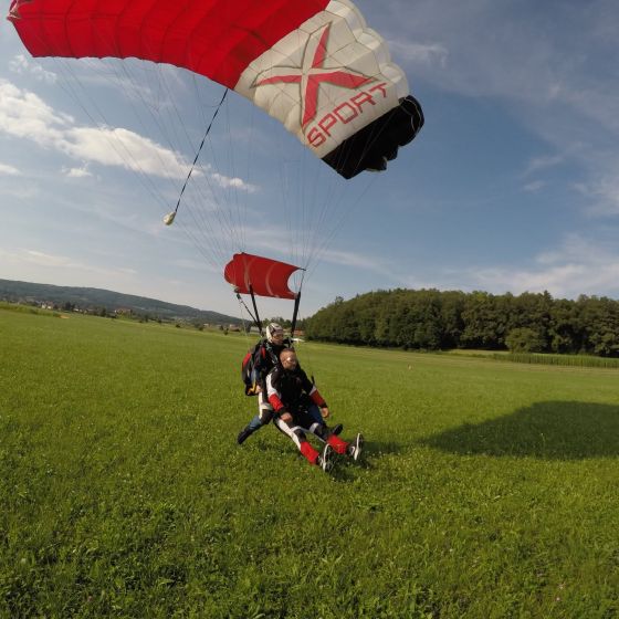 Skok s padalom v tandemu z 6000 m - Šentvid pri Stični